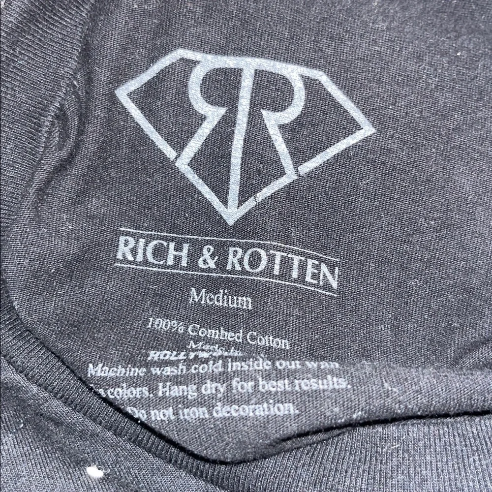 Rich & Rotten - Picture 8 of 8